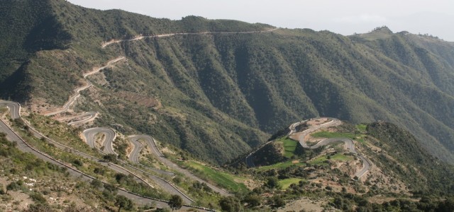 Eritrean_mountai_road_archietcture-640x300