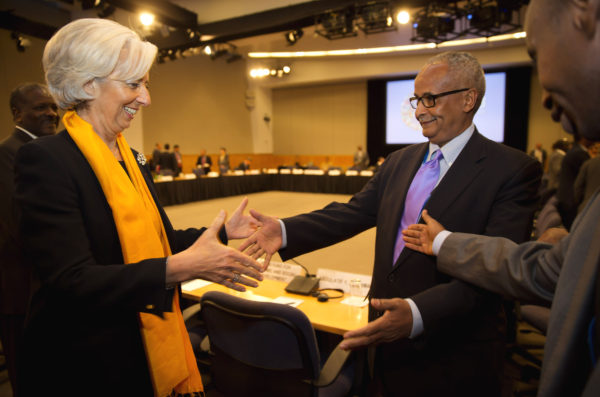 epa03672034 IMF Managing Director Christine Lagarde (L) greets Somalia's Bank Governor Abdusalam Omer (R)  during a  meeting with members of MENA, Middle East and North Africa, at the IMF Headquarters in Washington, DC, USA, 21 April 2013. The IMF/World Bank Meetings are being held in Washington, DC.  EPA/Stephen Jaffe / IMF Photo HANDOUT   EDITORIAL USE ONLY