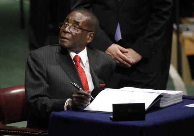 Zimbabwean President Robert Mugabe  at the United Nations Headquarters in Manhattan, New York, U.S., April 22, 2016.   REUTERS/Carlo Allegri